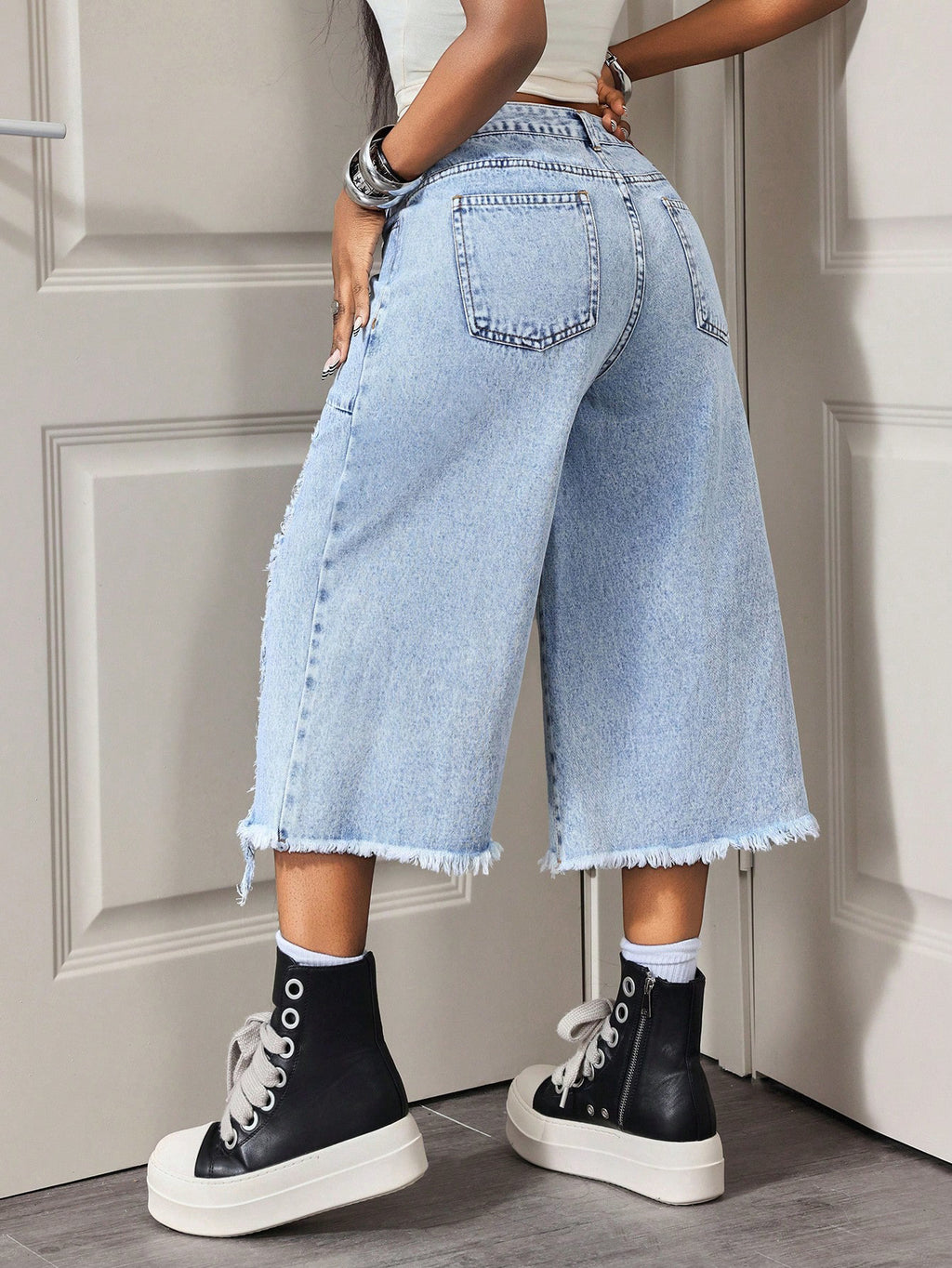 Distressed Wide Leg Denim Bermuda Shorts - Blue - 2