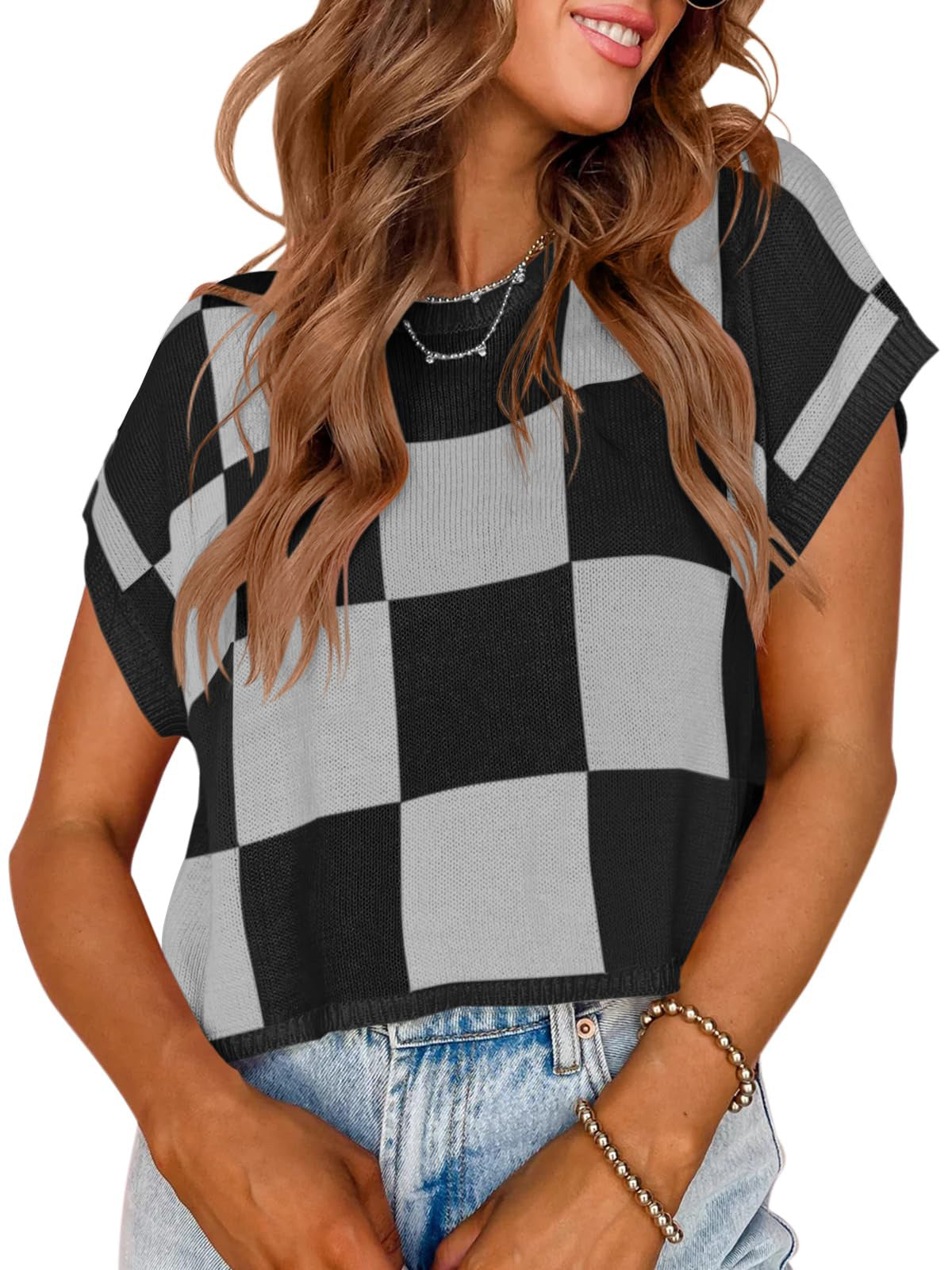 Cropped Checkerboard Knit Top With Cuffed Sleeves - Black
