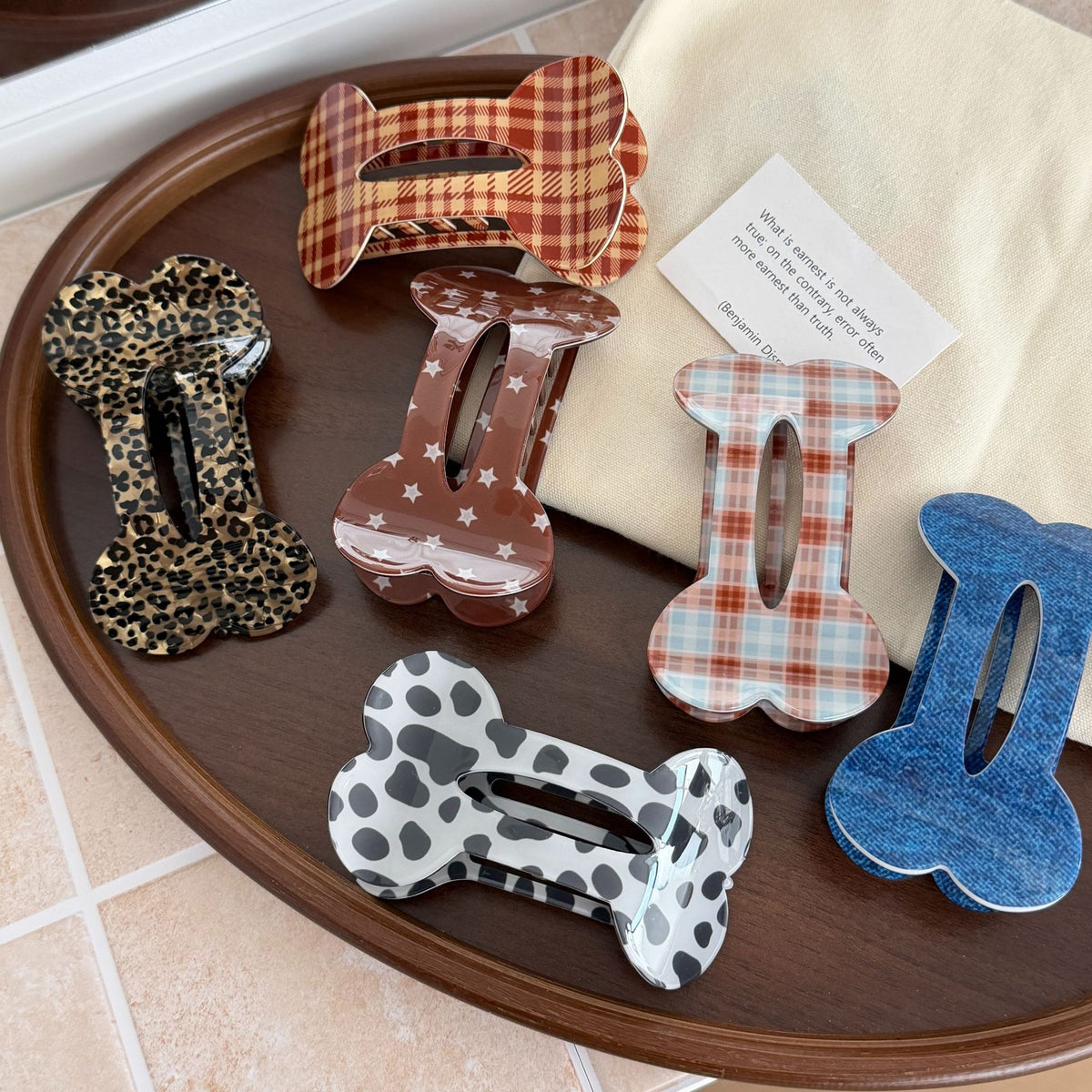 Dog Bone Shaped Snap Hair Clip - view 3
