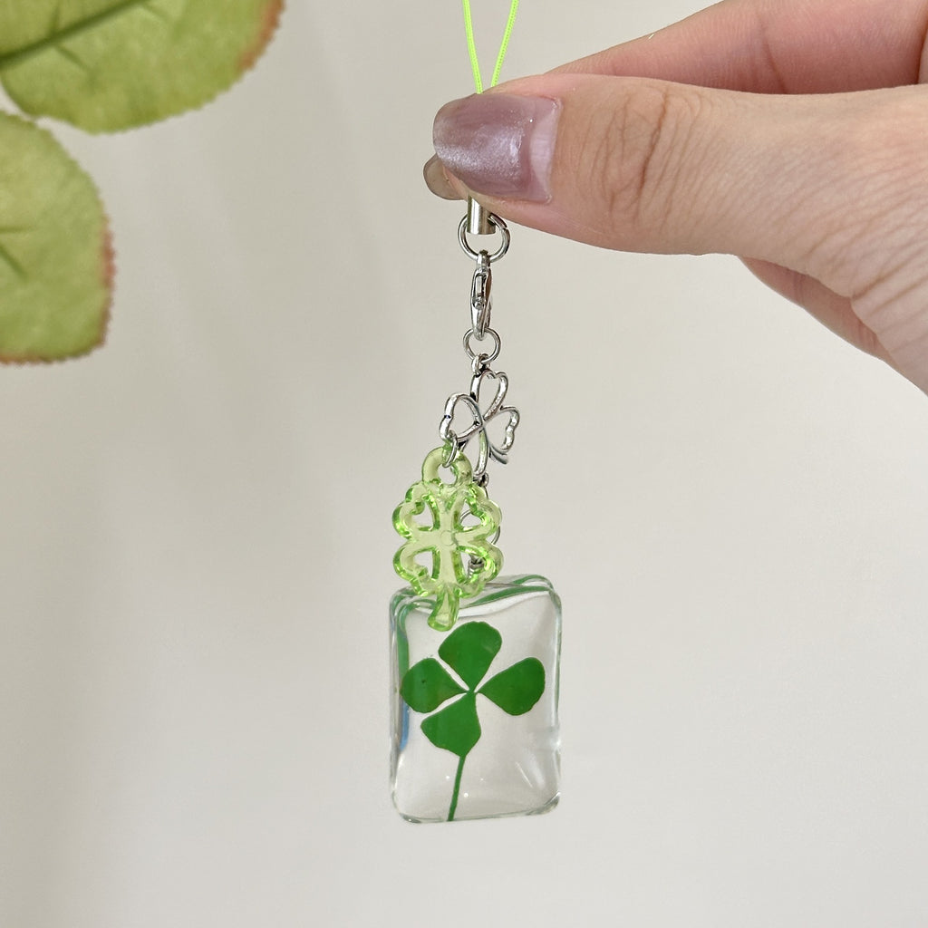 Pressed Four Leaf Clover Resin Charm Keychain - Green-1