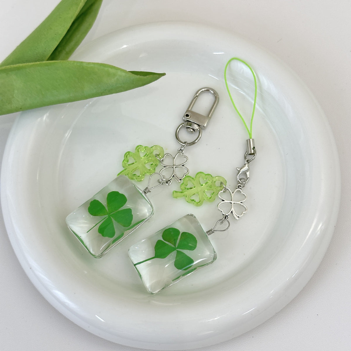 Pressed Four Leaf Clover Resin Charm Keychain - Green-2 - 1