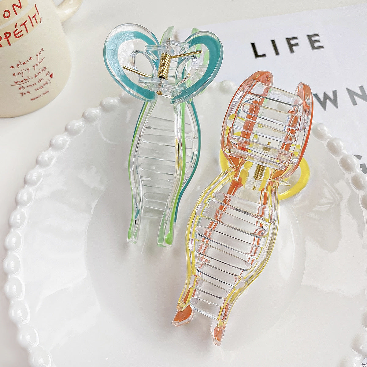 Ribbon Outline Bow Claw Hair Clip - view 3