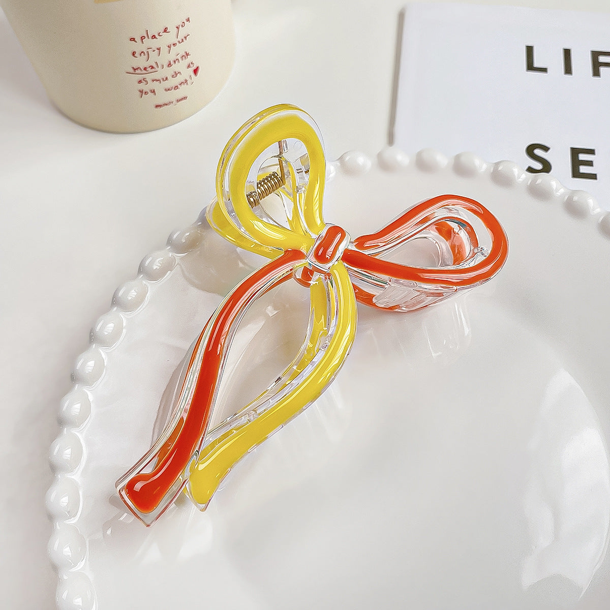 Ribbon Outline Bow Claw Hair Clip - yellow