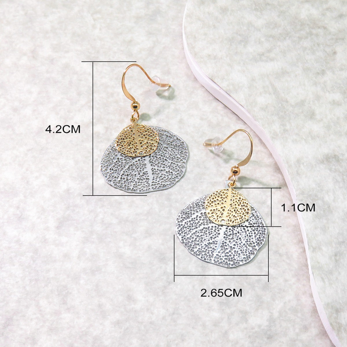 Filigree Double Leaf Drop Earrings - Silvery - 2