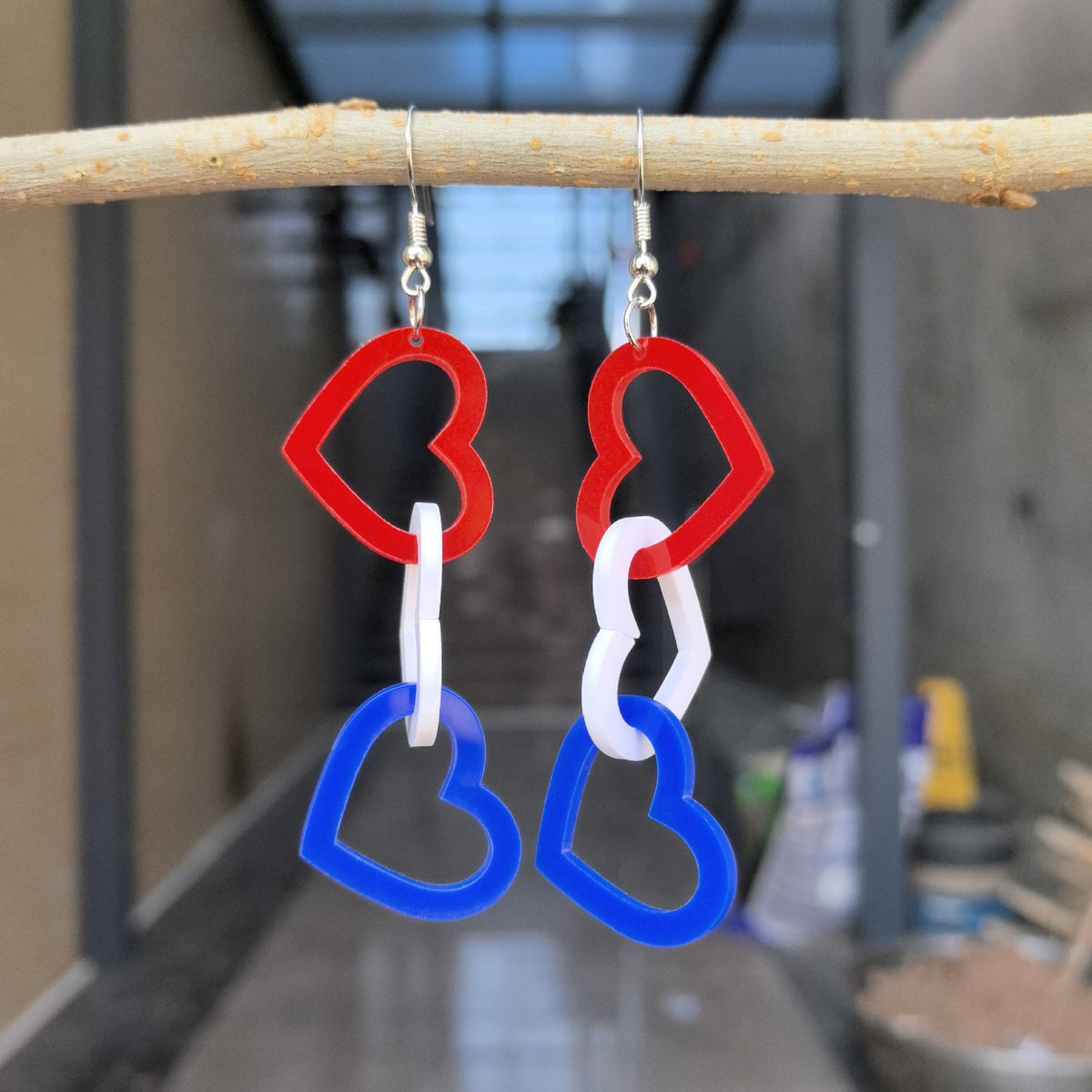 Cut Out Geometric Link Dangle Earrings - Love-2
