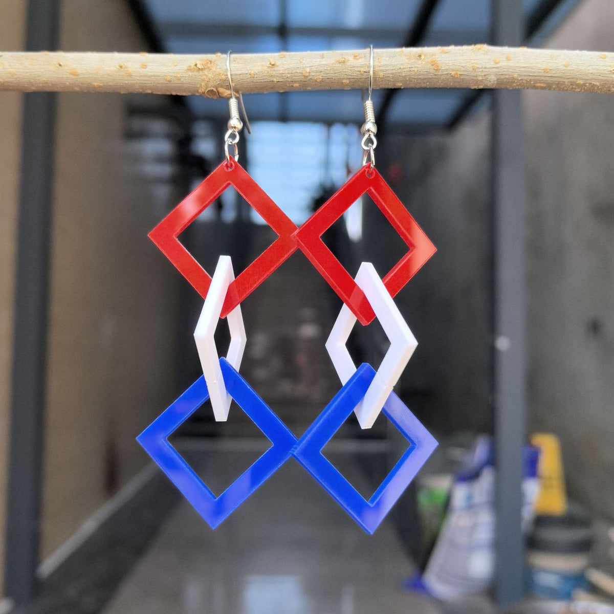 Cut Out Geometric Link Dangle Earrings - Square