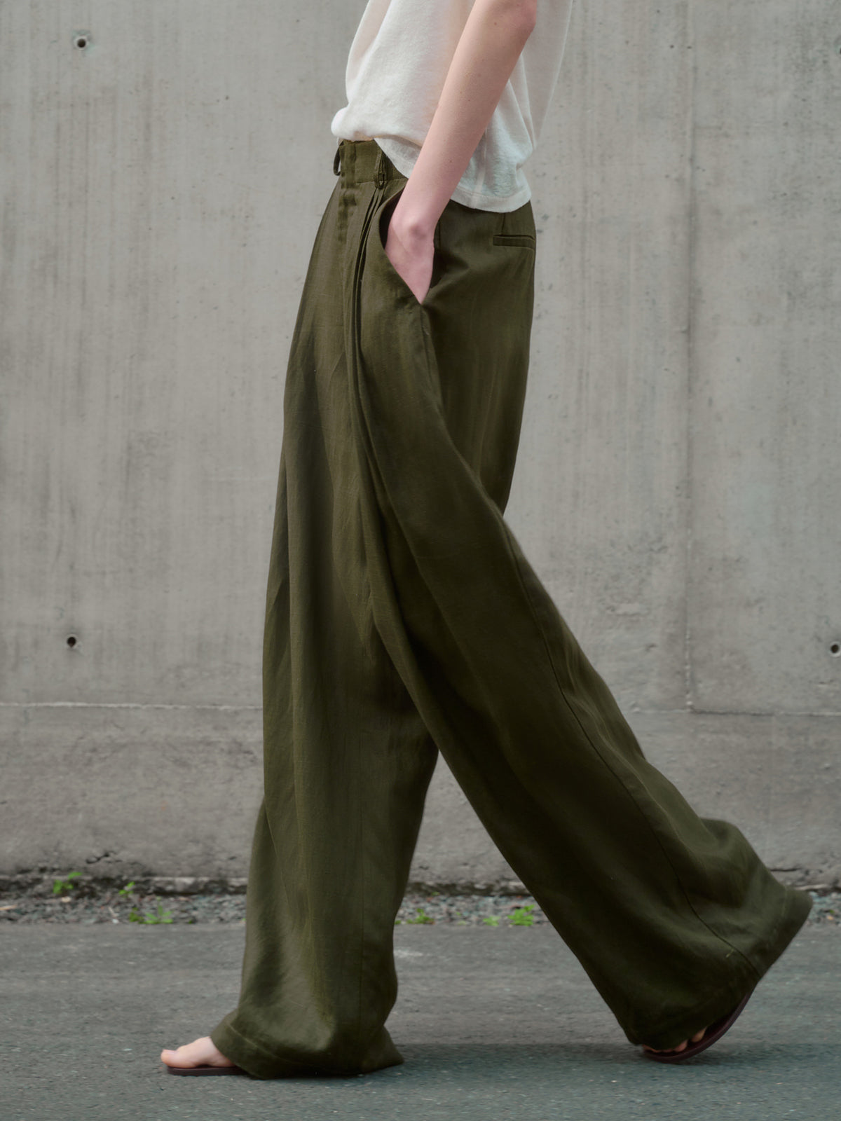 Tencel Blend Pleated Wide Leg Trousers - Green - 5