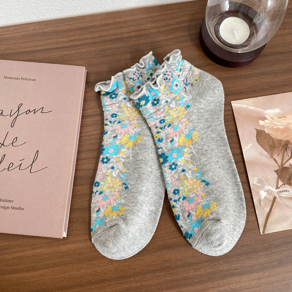 Ruffle Cuff Floral Ankle Socks - Gray