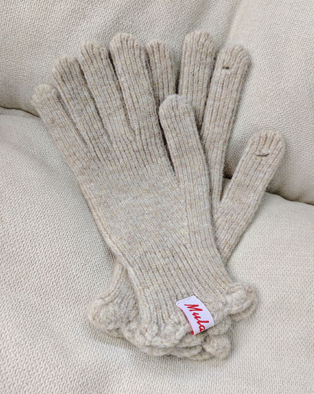 Ribbed Knit Gloves With Ruffle Cuff - Beige