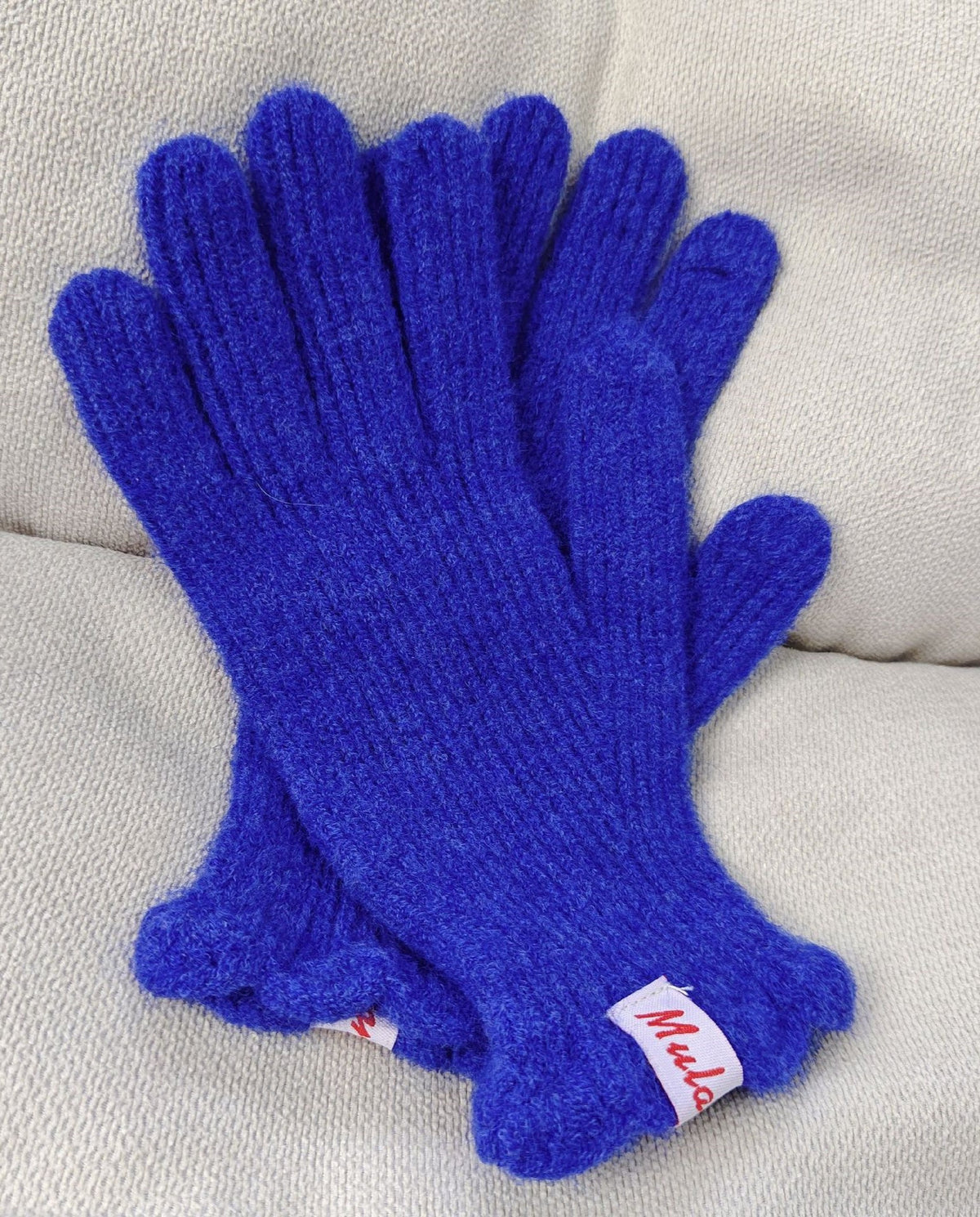 Ribbed Knit Gloves With Ruffle Cuff - Blue