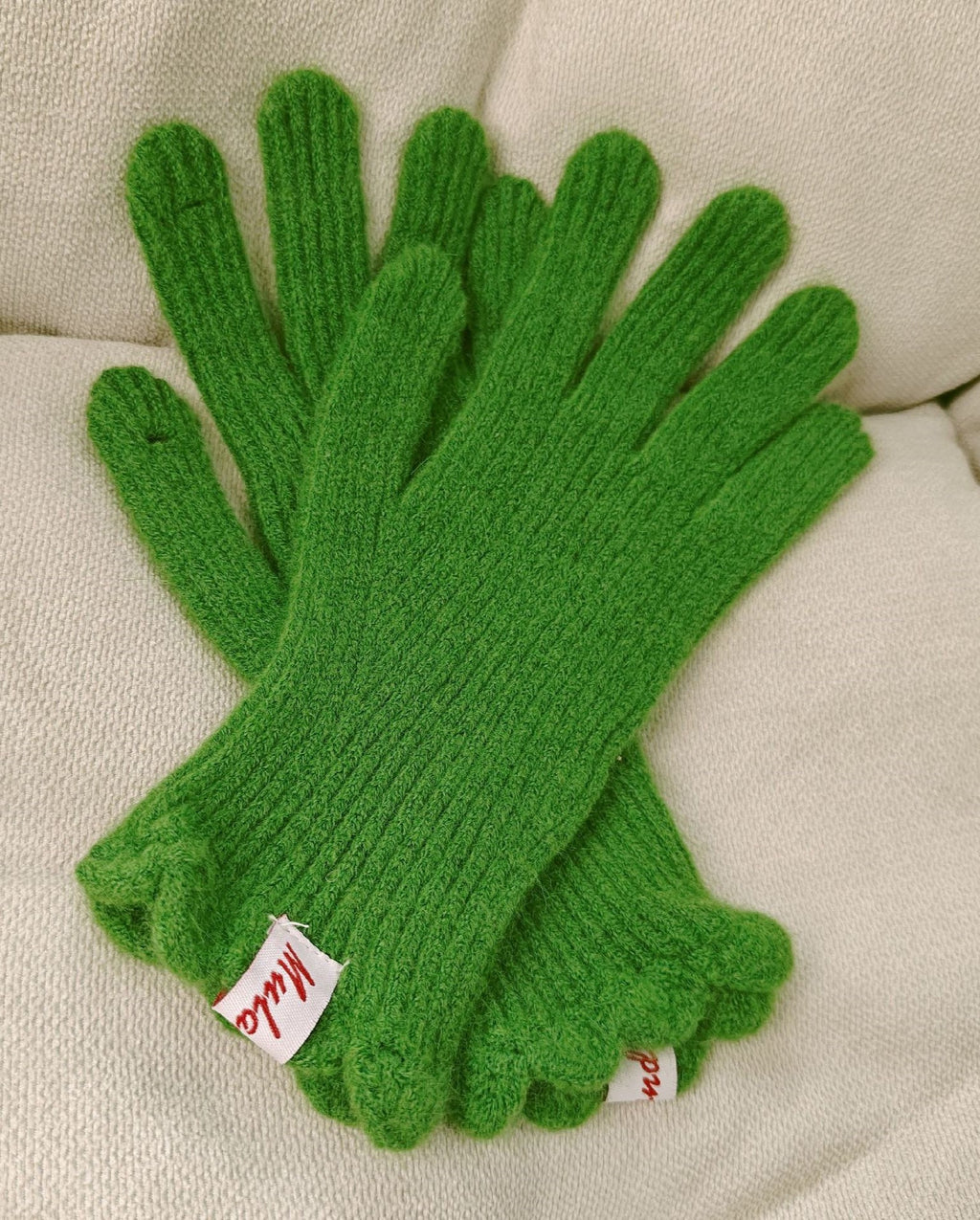 Ribbed Knit Gloves With Ruffle Cuff - Green