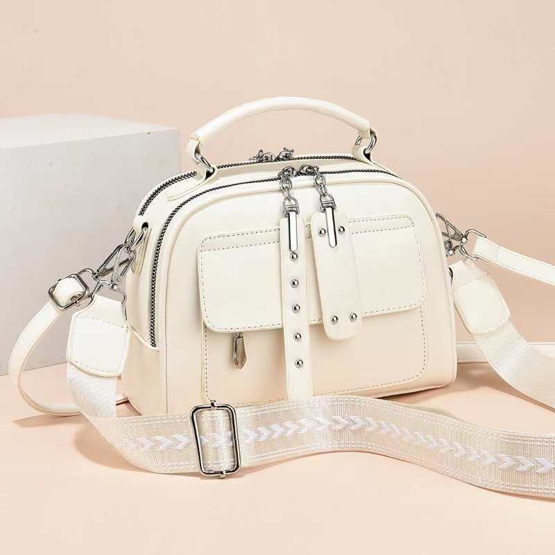 Colorblock Bowling Bag With Wide Strap - White