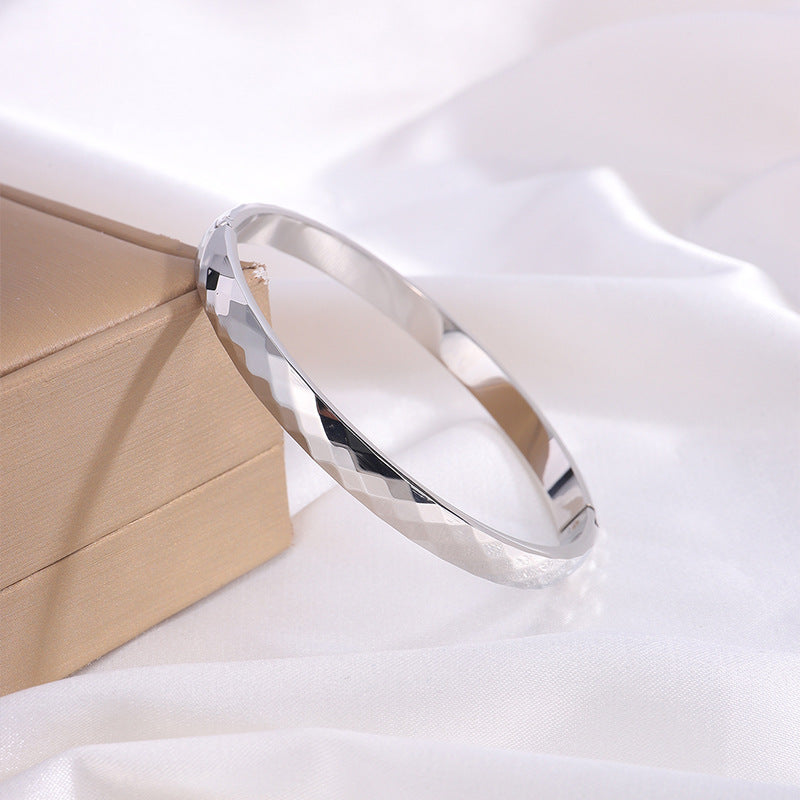 Faceted Diamond Cut Thin Bangle Bracelet - Silver