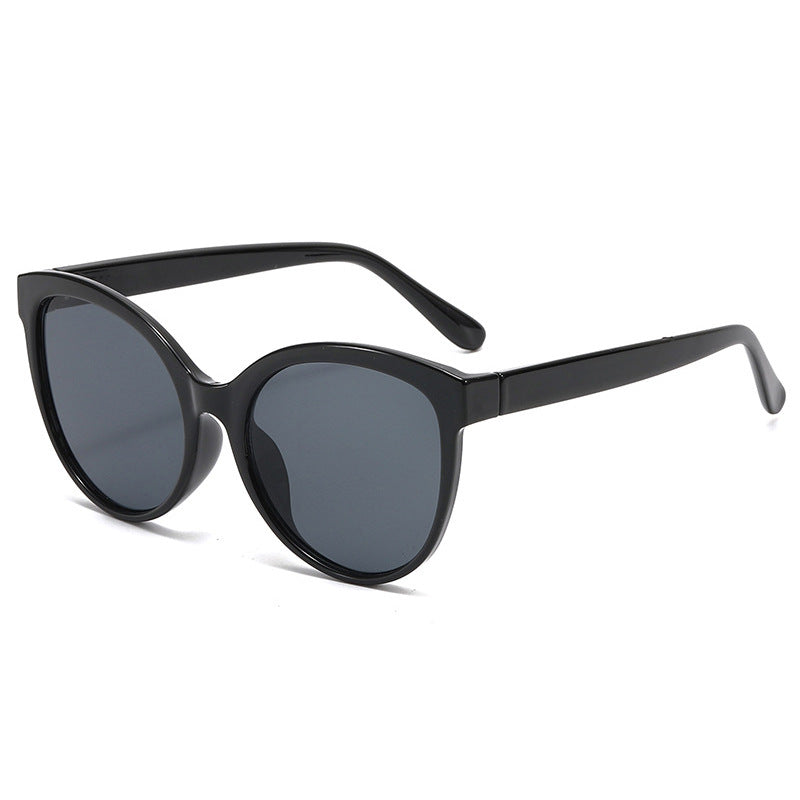 Round Cat Eye Sunglasses With Tinted Lenses - Black