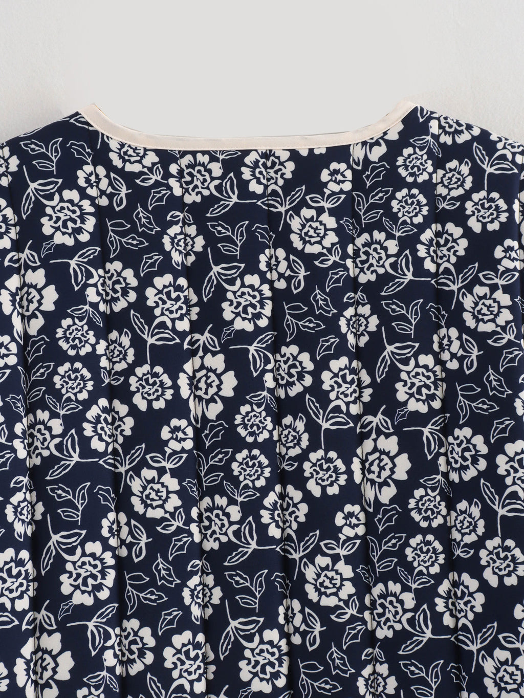 Floral Quilted V Neck Jacket With Pockets - Navy - 4