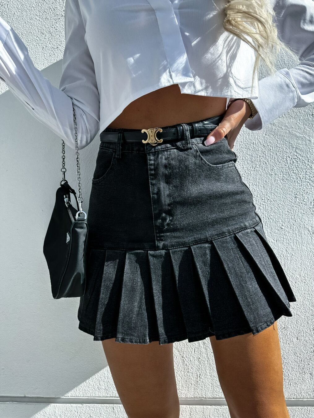 High Waist Pleated Hem Denim Mini Skirt - Black