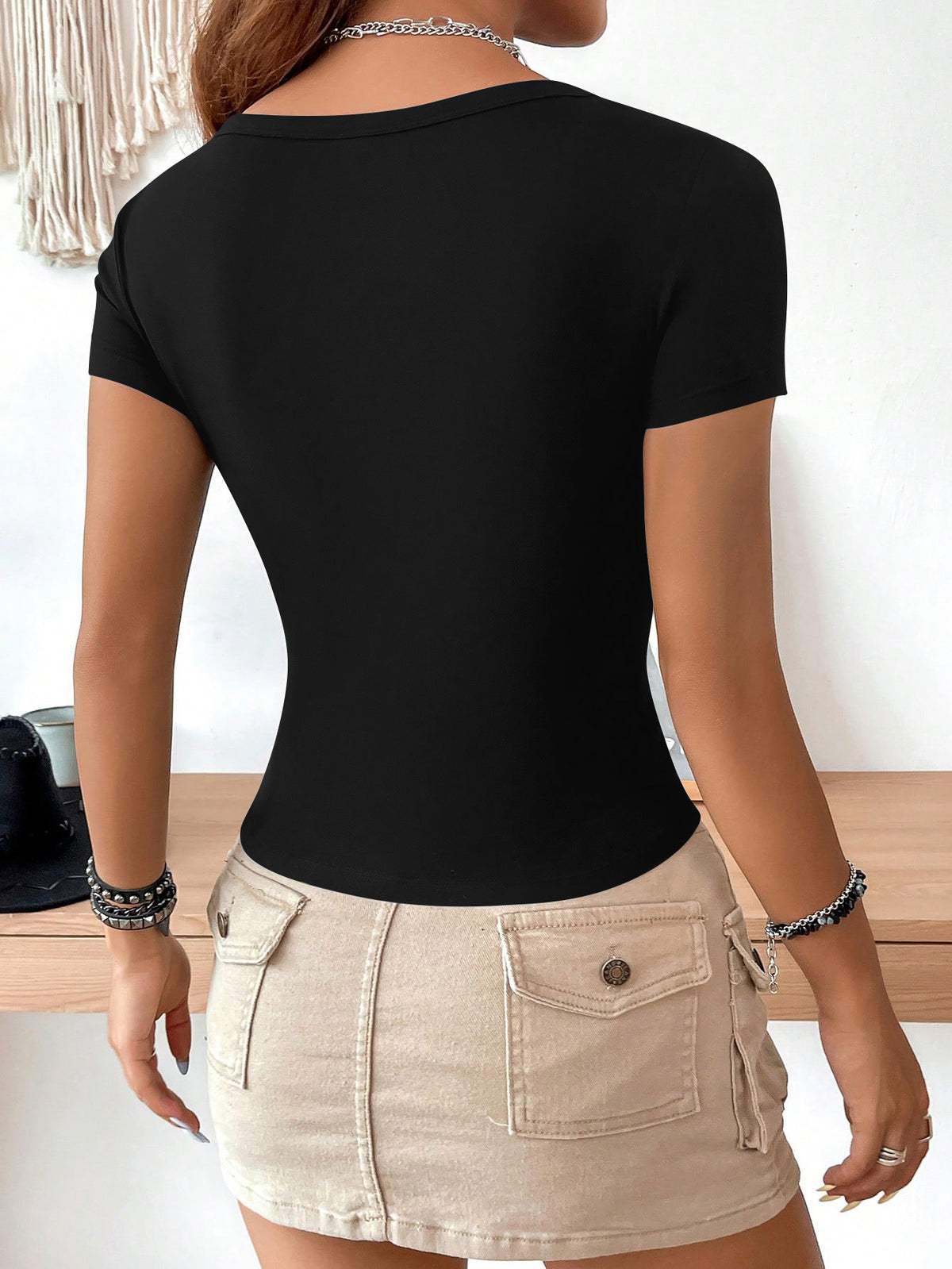 U Neck Slim Fit Short Sleeve Tee - Black - 1