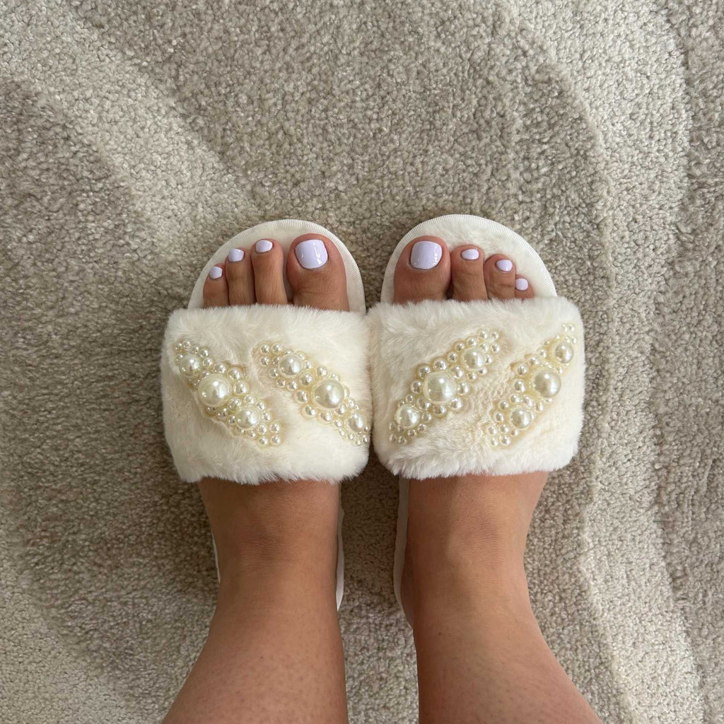 Pearl Embellished Faux Fur Slide Slippers