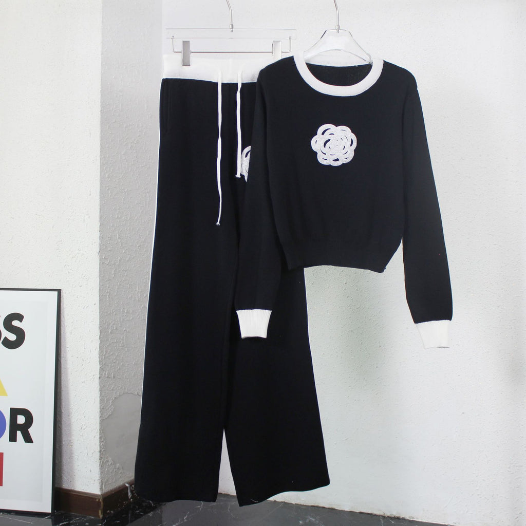 Beaded Rosette Knit Crop Top And Pant Set - Black