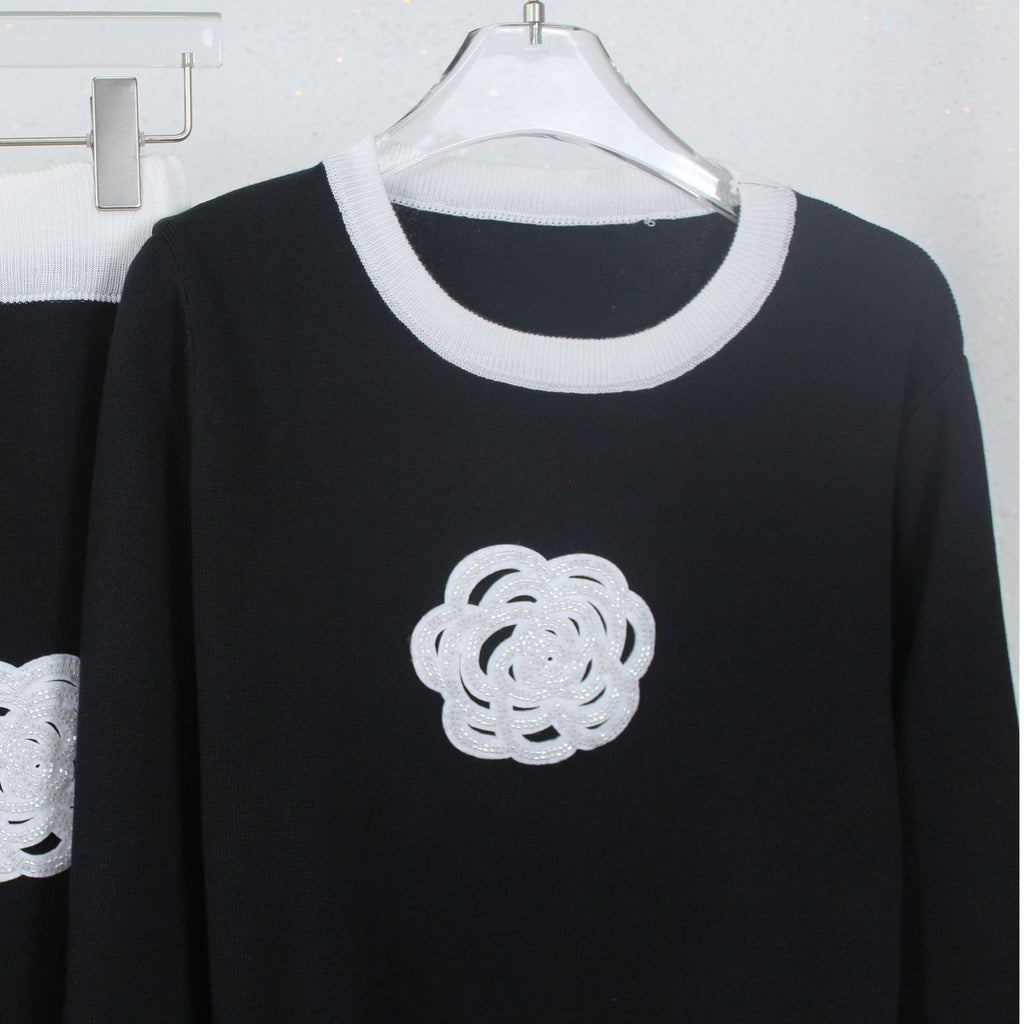 Beaded Rosette Knit Crop Top And Pant Set - Black - 1