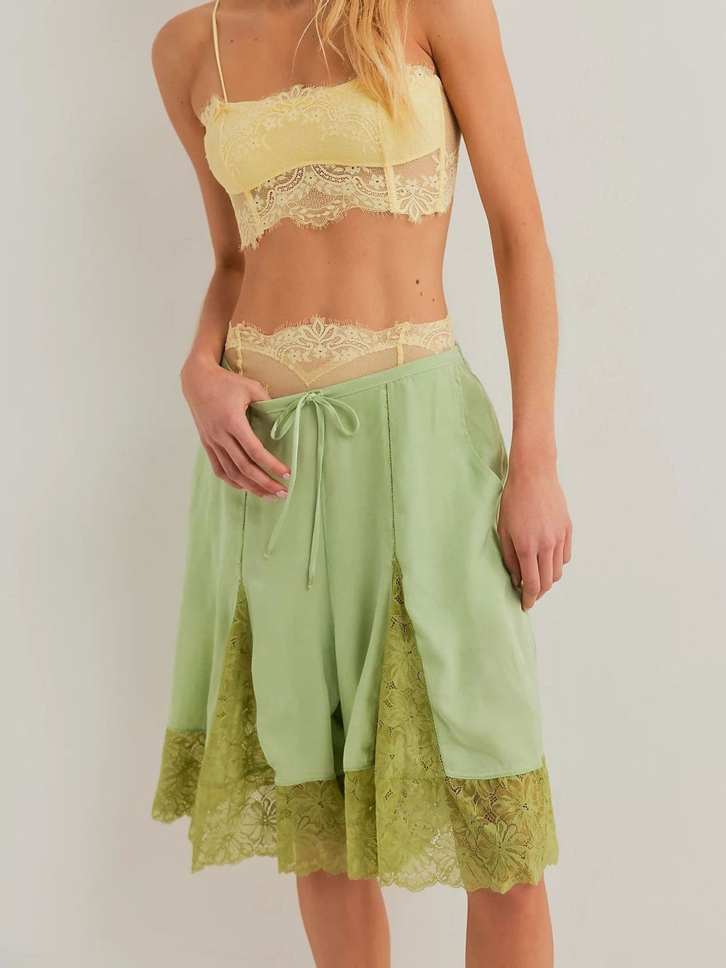 Lace Hem Wide Leg Bloomer Shorts - Green