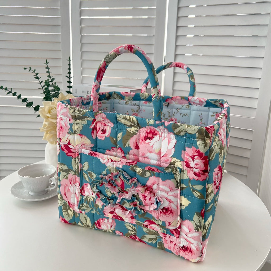 Quilted Floral Open-Top Basket Bag with Carry Handles - Blue