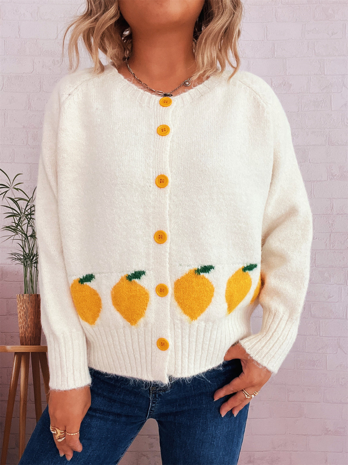 Lemon Motif Crew Neck Knit Cardigan - White - 4