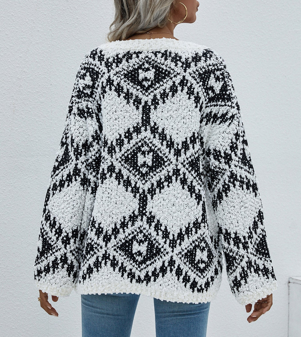 Geometric Diamond V Neck Oversized Sweater - White - 3