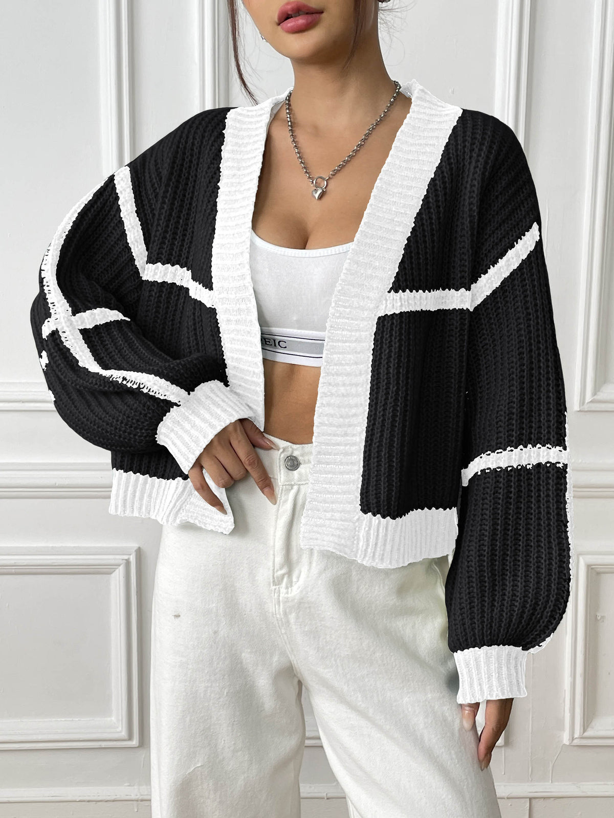 Colorblock Chunky Knit Cropped Cardigan - Black