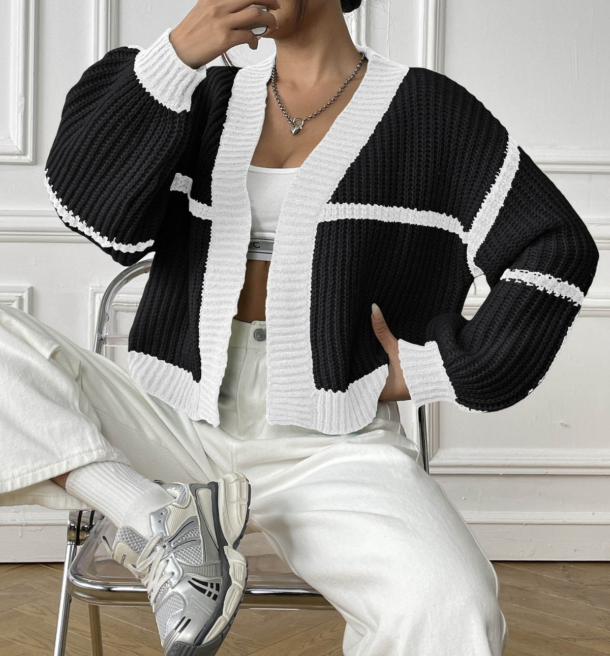 Colorblock Chunky Knit Cropped Cardigan - view 2