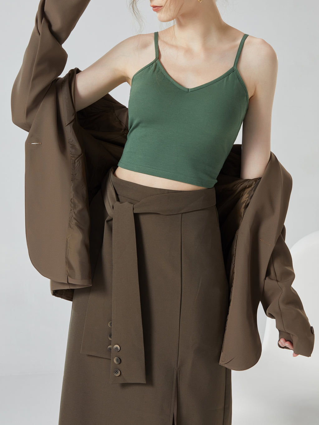 Crisscross Back Cropped Cami With Bra Cups - Green - 5