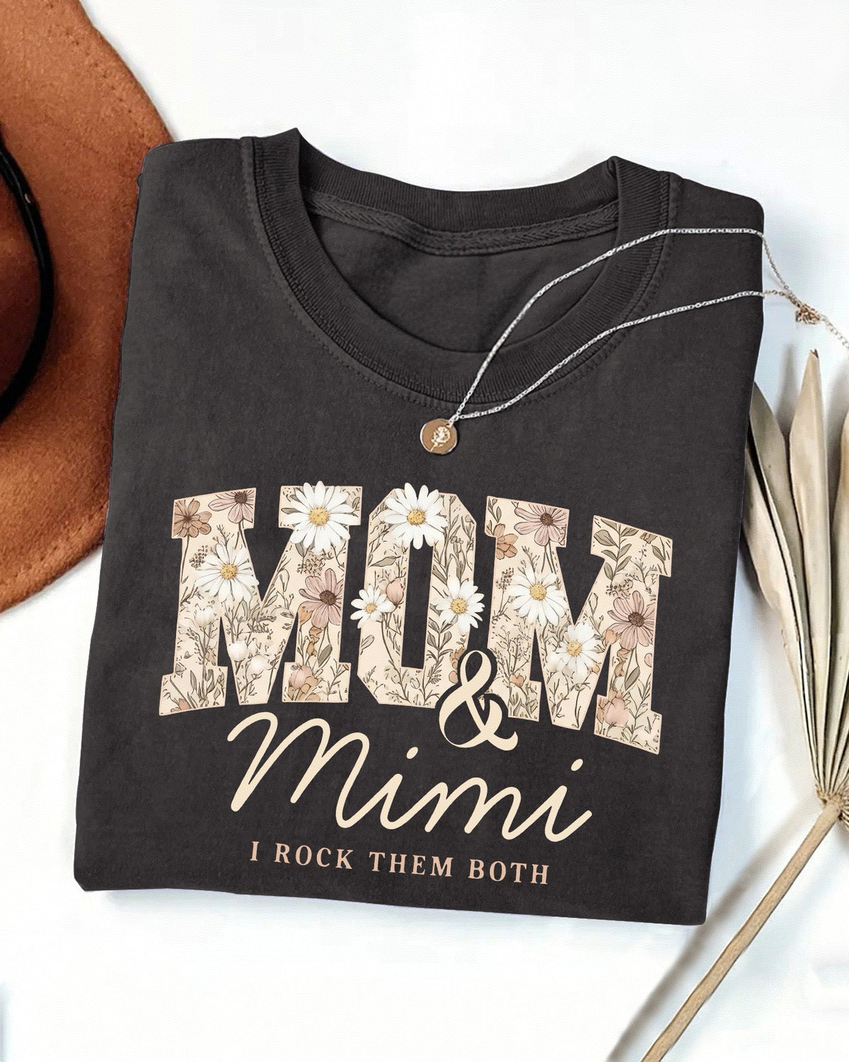 Floral Letter Graphic Short Sleeve T-Shirt - Black