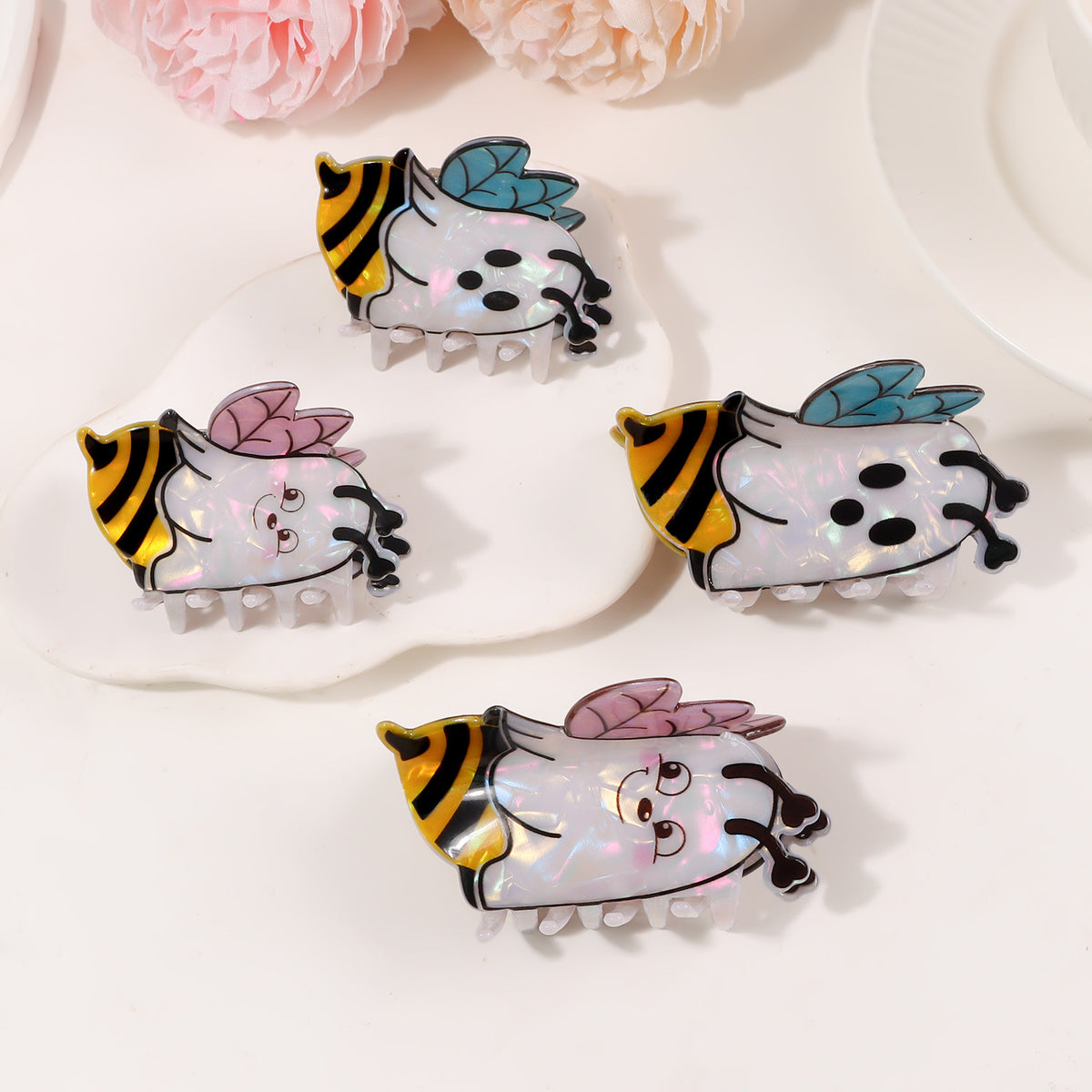 Cute Bumblebee Ghost Claw Hair Clip