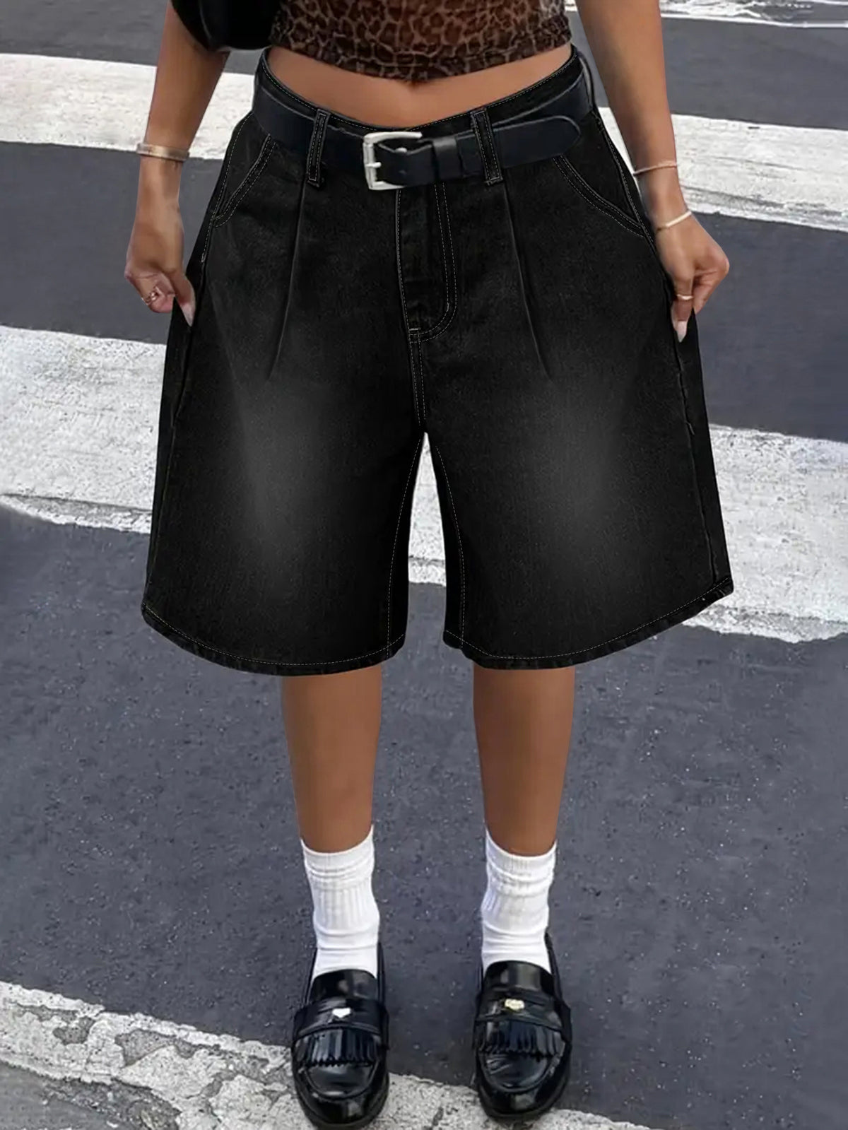 Faded Black Pleated Wide Leg Denim Shorts - Black - 4