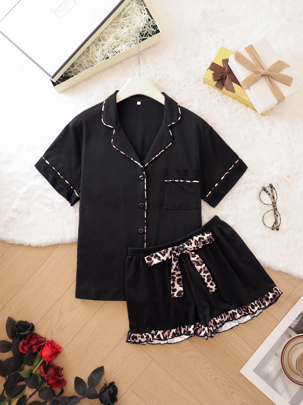 Playful Print Ruffle-Hem Piped Collar Short Pajama Set - Black