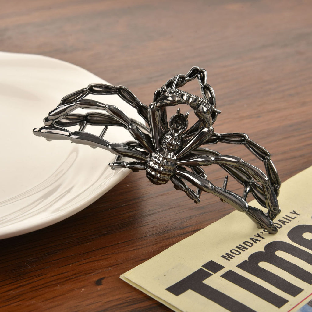 Openwork Metal Spider Halloween Hair Claw - Black