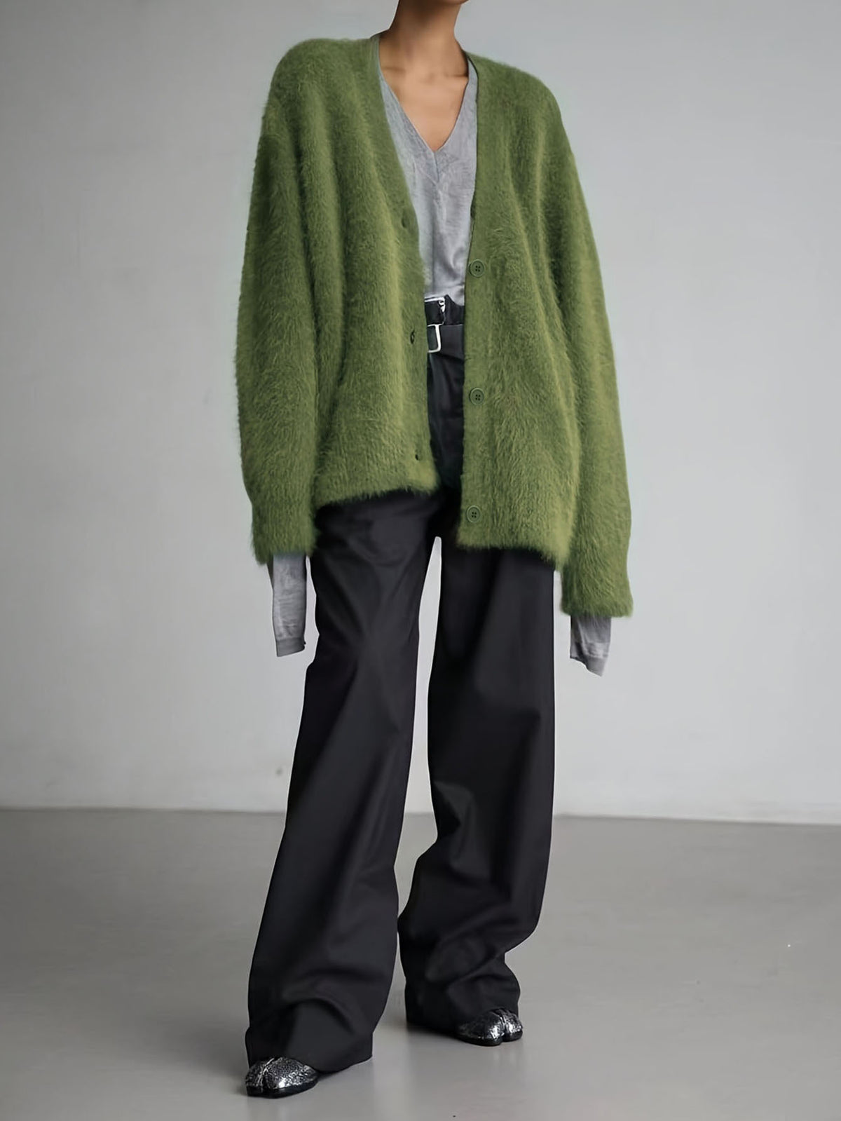 Fuzzy Oversized V-Neck Drop Shoulder Cardigan - Green - 3