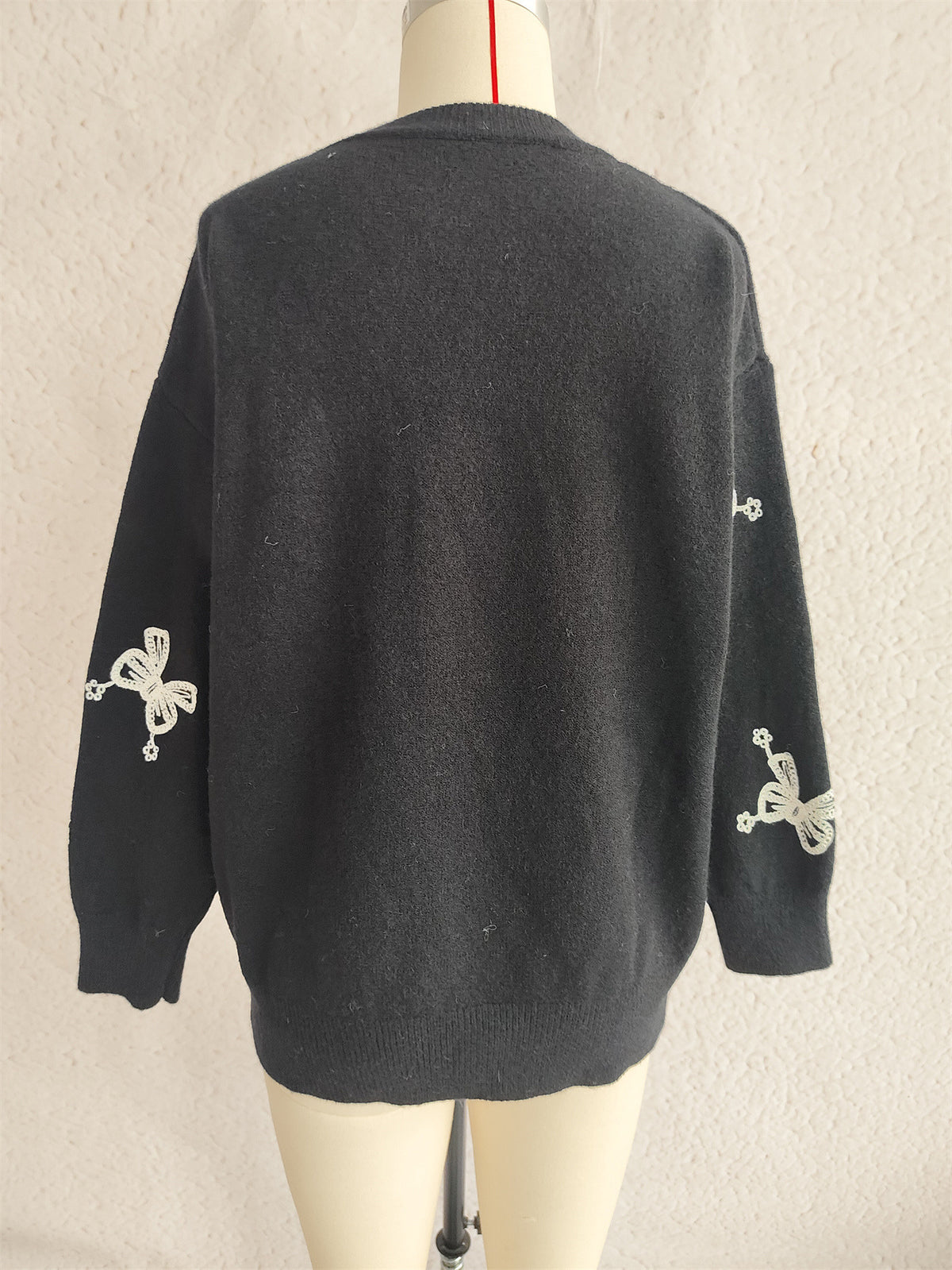 Bow Embroidered Crewneck Knit Sweater - Black - 1
