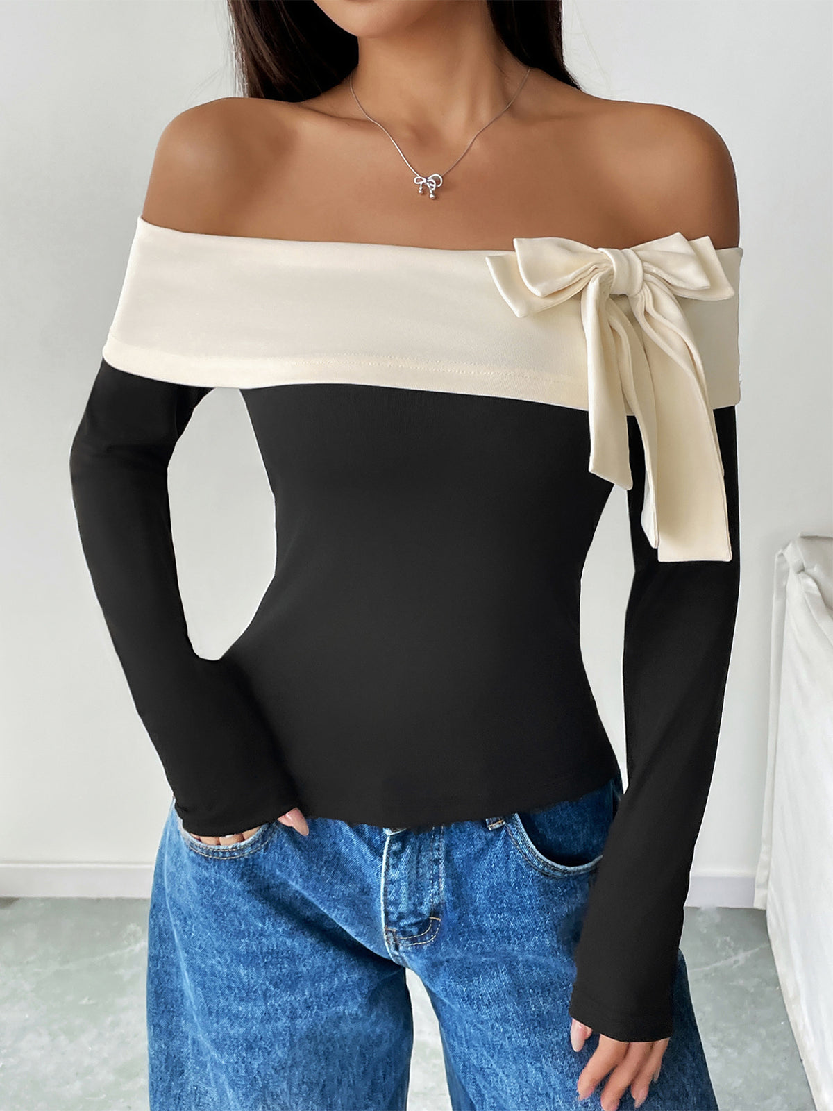 Off Shoulder Contrast Bow Fitted Blouse - Black - 2