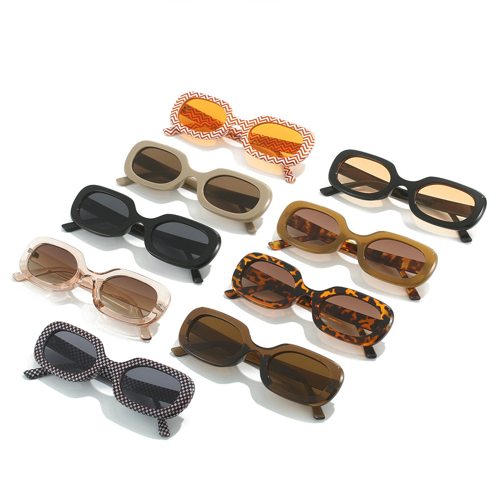 Retro Rectangle Sunglasses With Chunky Frames - Black - 1