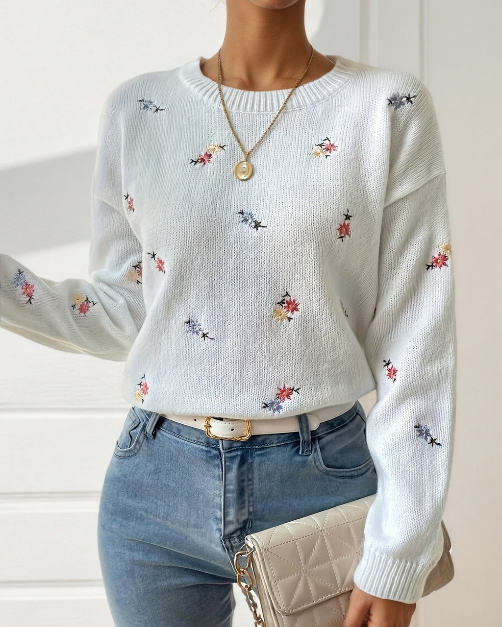 Ditsy Floral Embroidered Crew Neck Knit Sweater - White