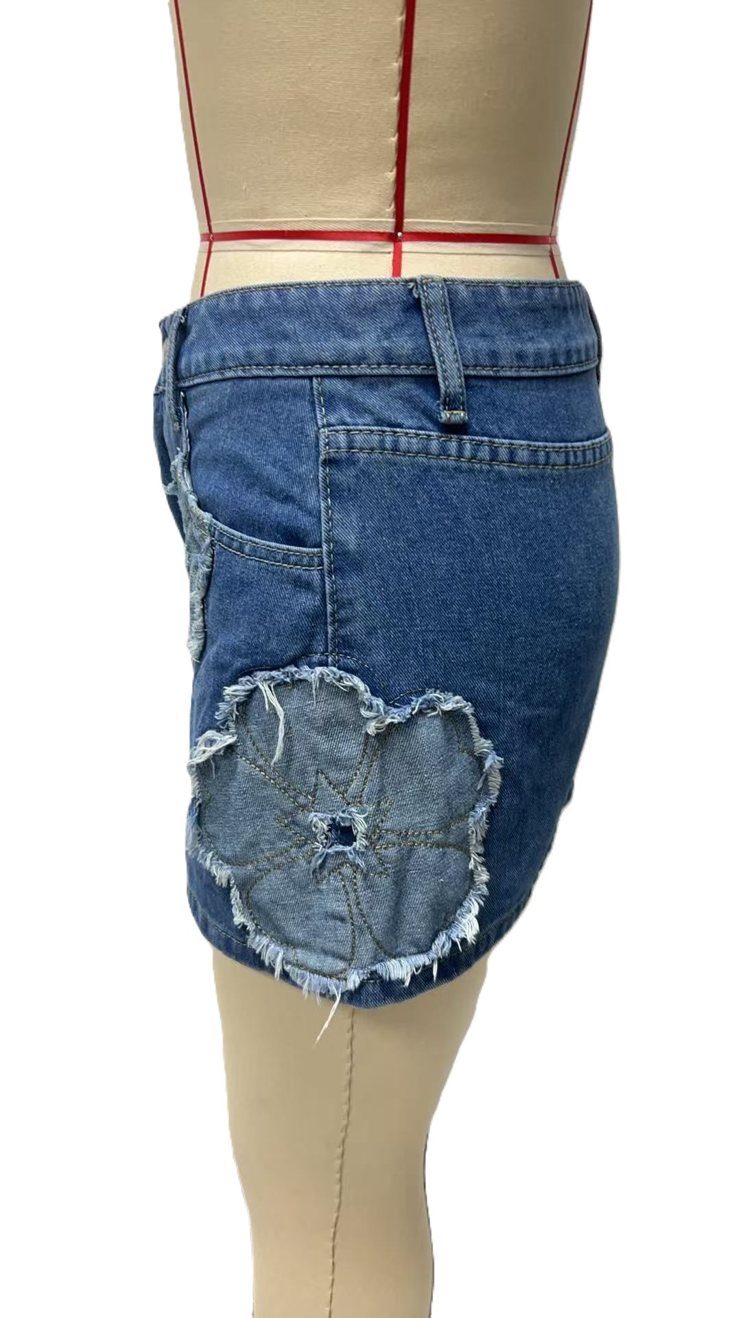 Floral Applique Low Rise Denim Mini Skirt - Blue - 2