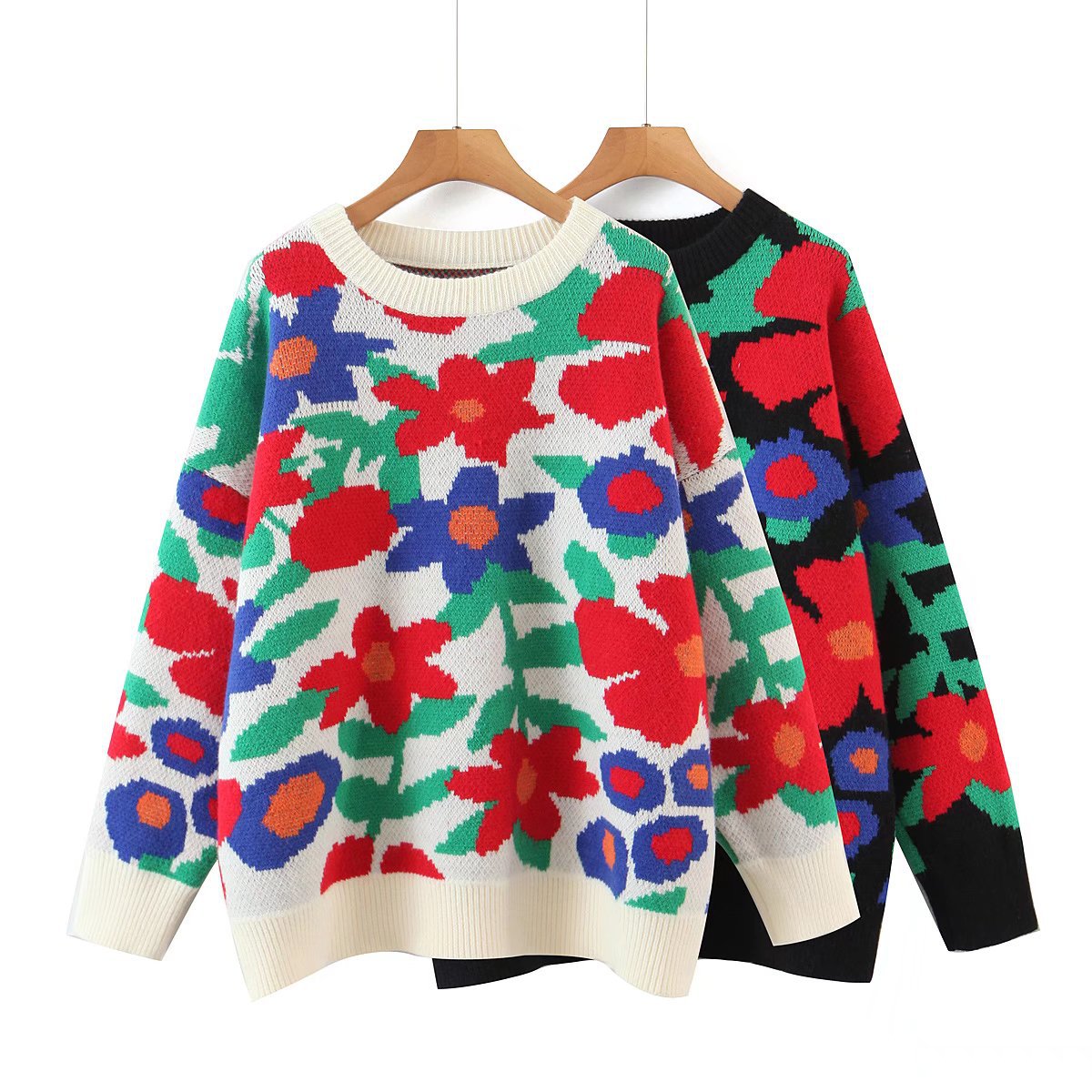 Bold Floral Jacquard Knit Crewneck Sweater - White - 5