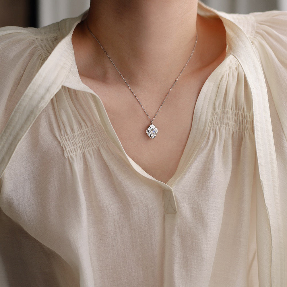 Hammered Square Moonstone Pendant Necklace - Silvery - 5