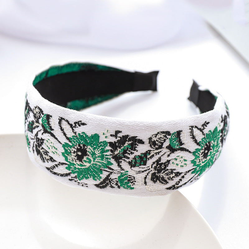 Wide Embroidered Headband With Folk Floral Pattern - A4