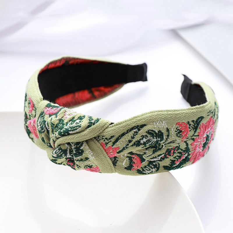 Wide Embroidered Headband With Folk Floral Pattern - B2