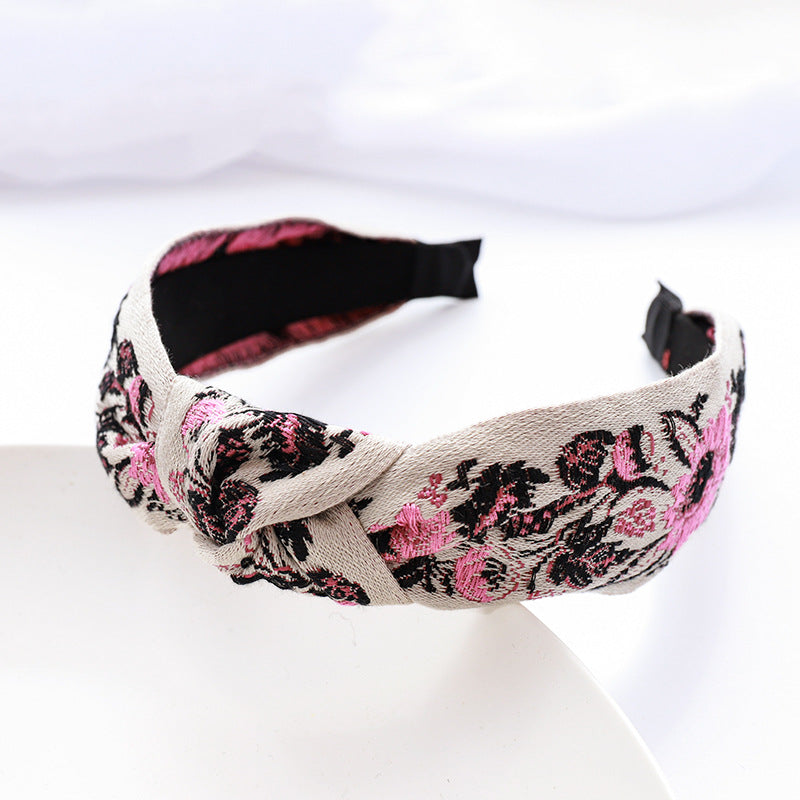 Wide Embroidered Headband With Folk Floral Pattern - B3
