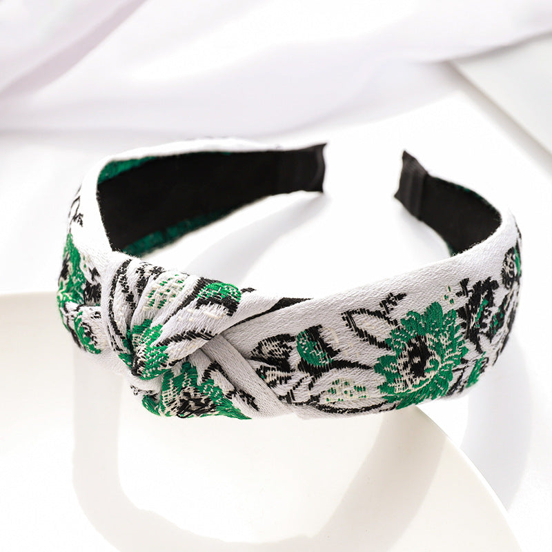 Wide Embroidered Headband With Folk Floral Pattern - B4