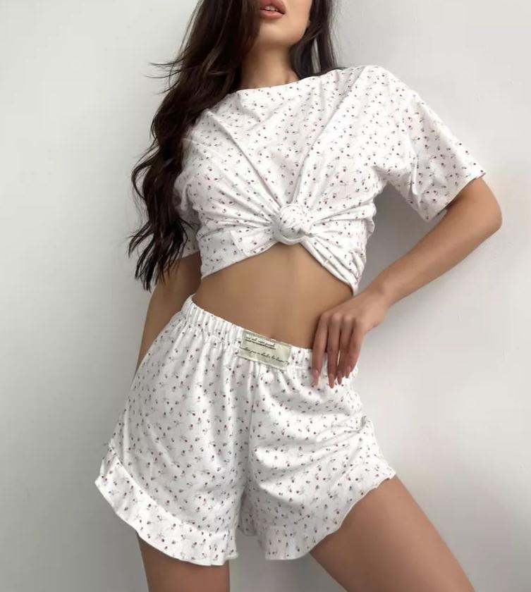 Ditsy Floral Ruffle Tee and Shorts Set - White - 4