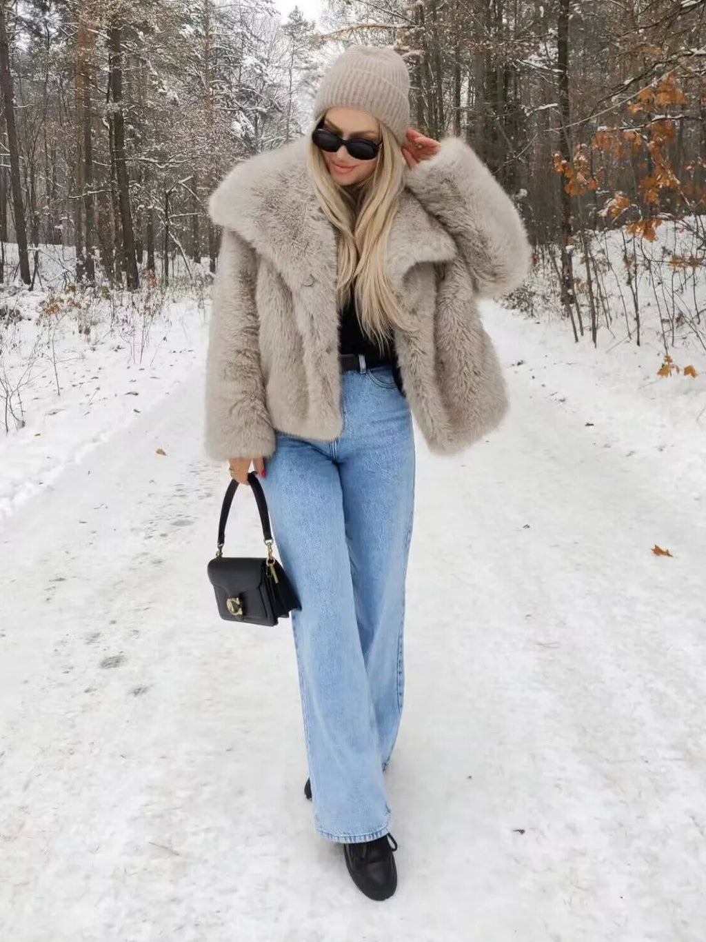 Shaggy Faux Fur Oversized Collar Coat - white